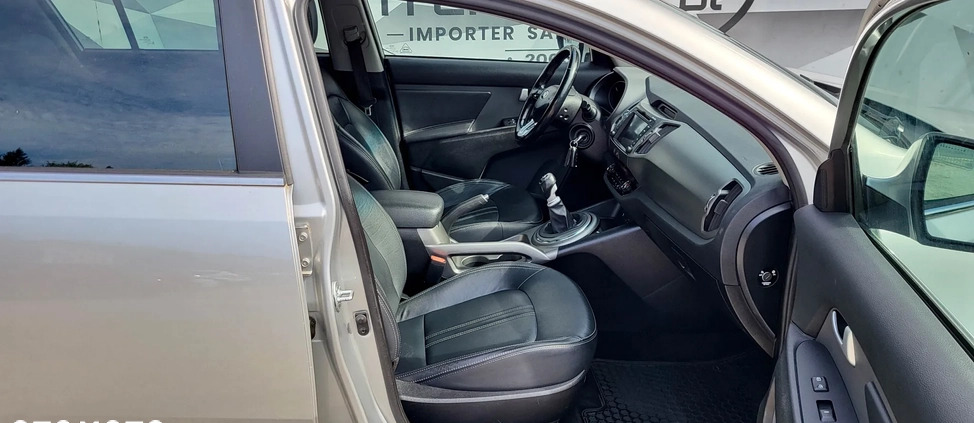 Volkswagen Touran cena 35900 przebieg: 181000, rok produkcji 2013 z Nowe Miasto nad Pilicą małe 562